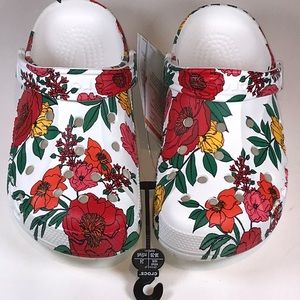 Crocs, Flowered Baya clog. SZ 8. NWT